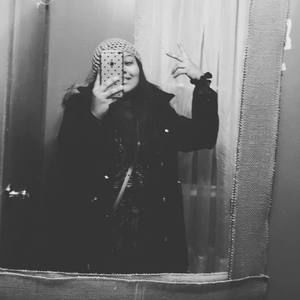 Meet your Posher, Alma